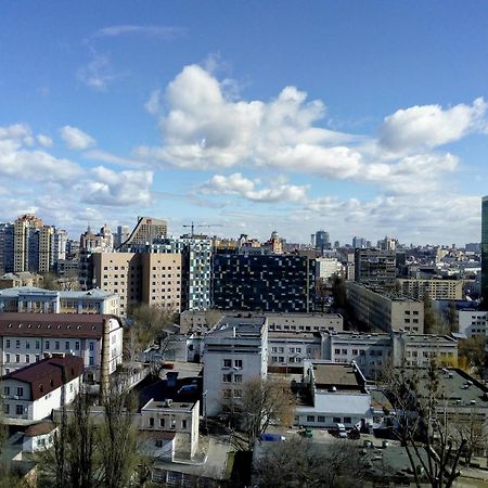Perfect Apartments M Polytech, Ohmatdet, Parking 키예프 외부 사진